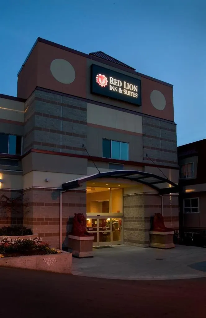 Red Lion Inn And Suites Victoria Saanich