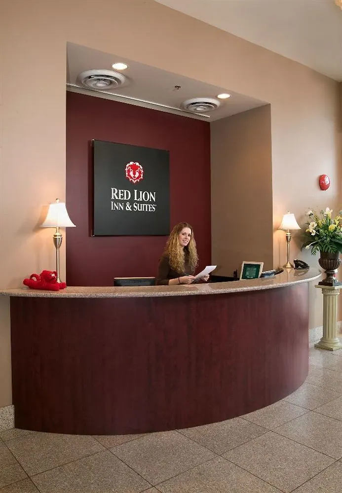 Red Lion Inn And Suites Victoria Saanich