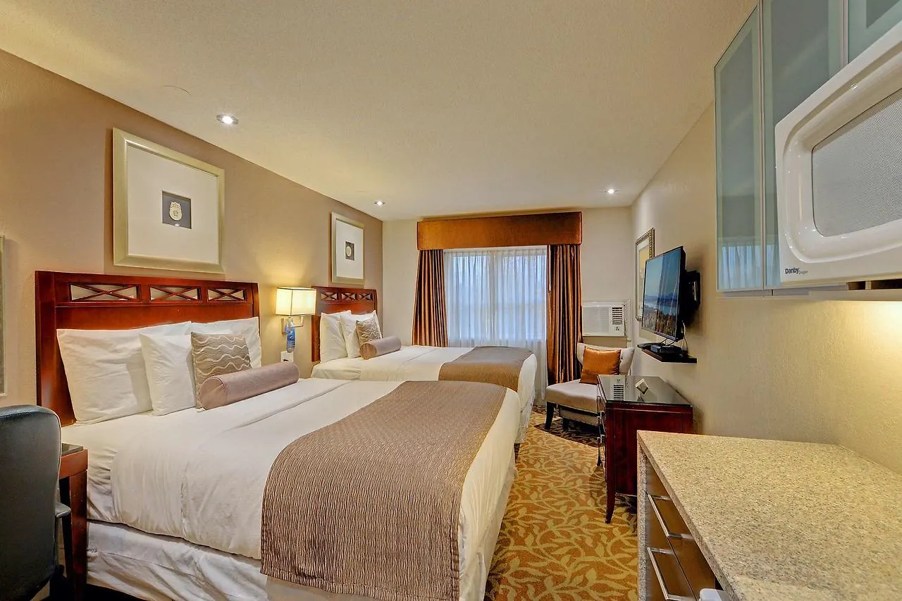Red Lion Inn And Suites Victoria Saanich 3*,