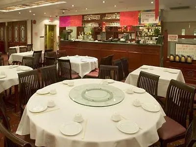 Red Lion Inn And Suites Victoria Saanich 3*,